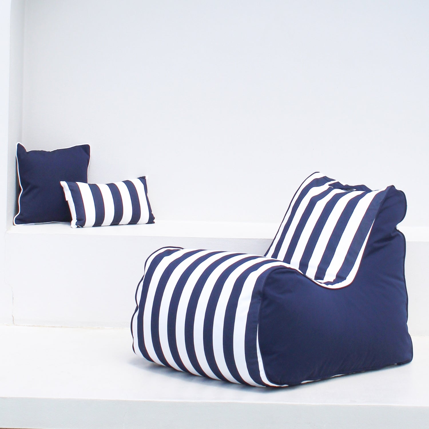 Navy & White Striped Outdoor Bora Bean Bag Chair by Mooi Living, MOBORABB-STRI-NAV