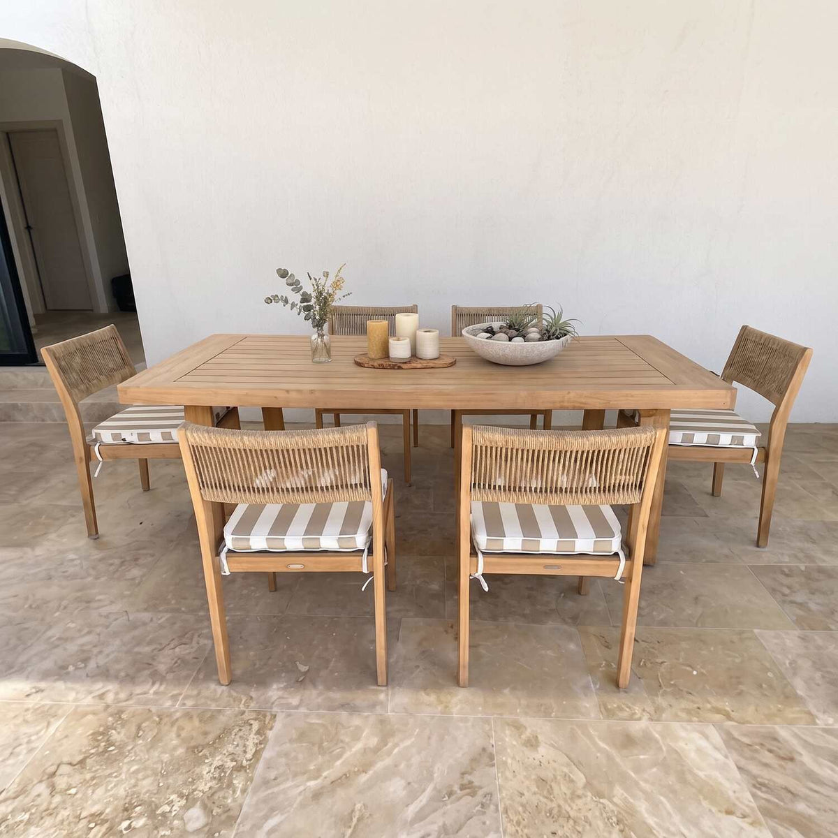 A 5-piece outdoor dining set with armchairs with taupe striped cushions, MOO-STR-TAU-CHPAD 