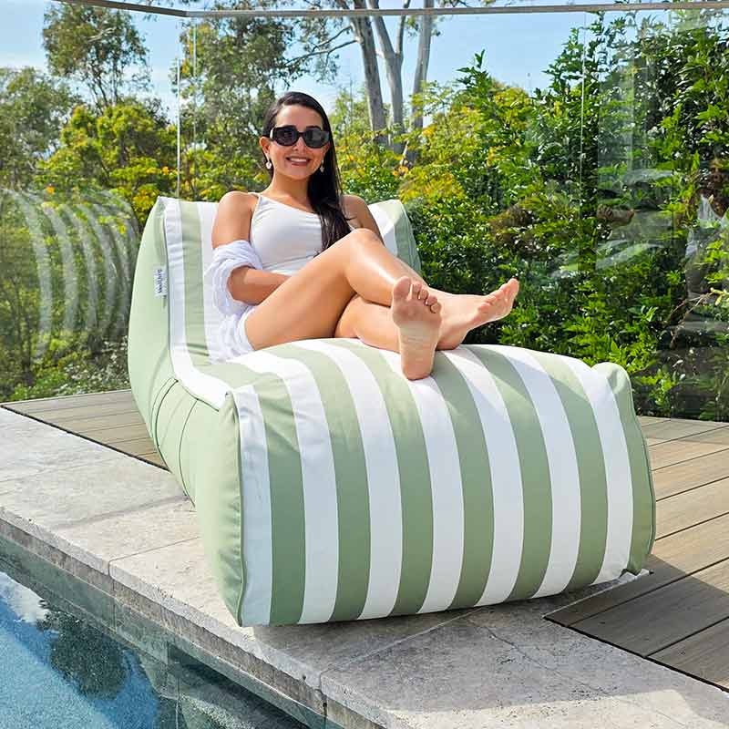Sage Green Cójelo Sunlounger – Luxury Outdoor Bean Bag for Patio or Pool